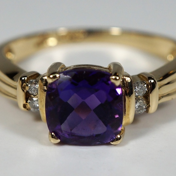 14KY Gold Genuine Amethyst & Diamond Ring - Picture 3 of 7